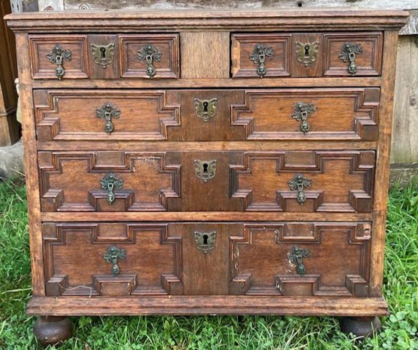 A small late 17th cent oak chest