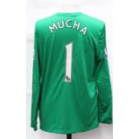 Everton: An Everton goalkeeper football shirt, match issued, 2013-14, long-sleeved, Mucha 1, Size L,