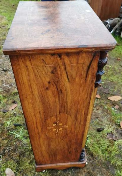 An early Victorian burr walnut and satinwood strung music cabinet, circa 1840, glazed front - Image 4 of 4