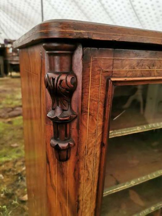 An early Victorian burr walnut and satinwood strung music cabinet, circa 1840, glazed front - Image 2 of 4