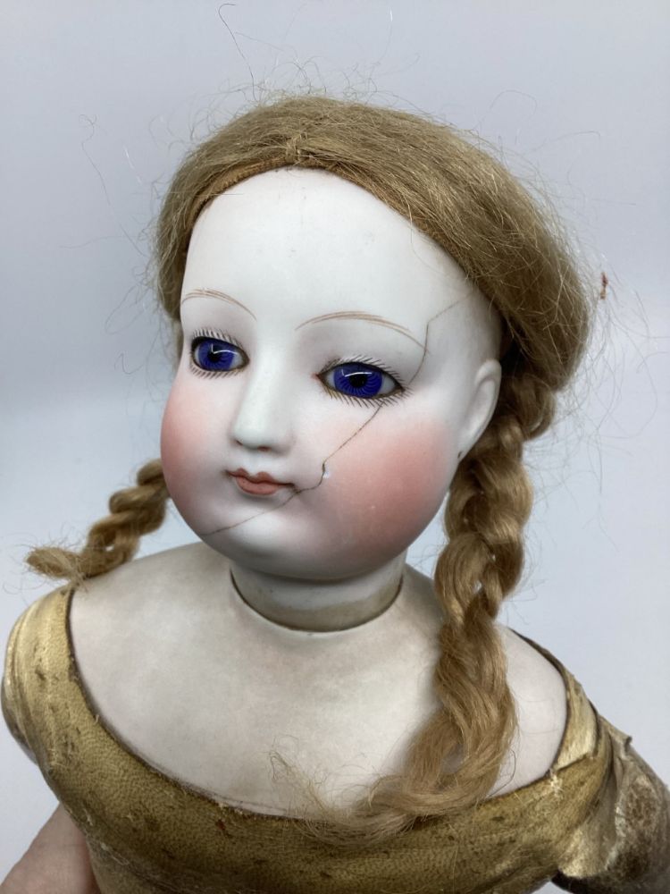 Pre Christmas Splendour Sale of Vintage Toys: Dolls, Dolls House and Teddy Bears: Costume and Textiles