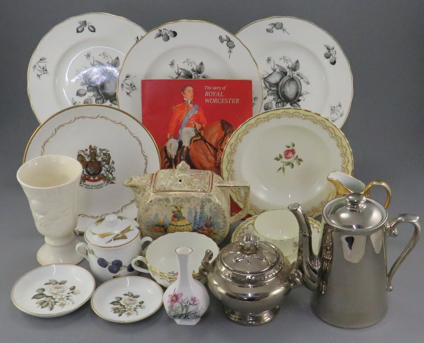 A group of twentieth century Royal Worcester porcelain pieces. To include: Cromwell, Kent,