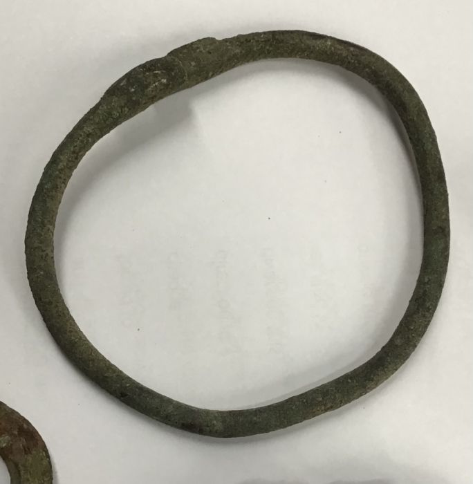 Three Roman Period jewellery items of two bracelets and one hair pin (6cm), one of the bracelets - Image 4 of 5