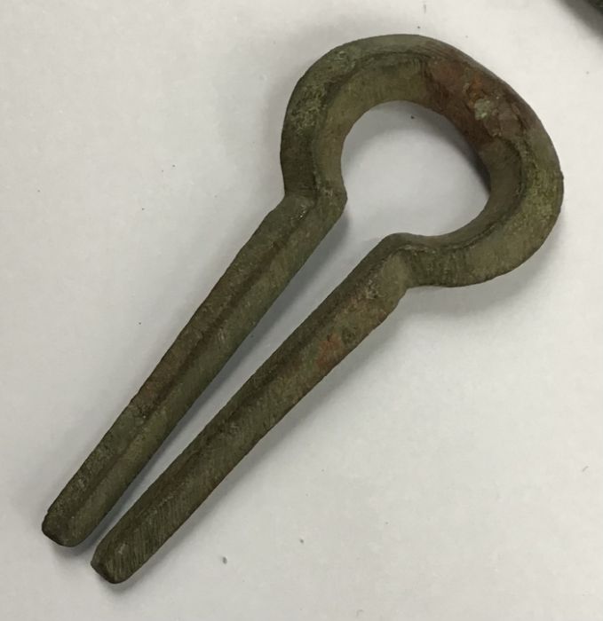 Three Roman Period jewellery items of two bracelets and one hair pin (6cm), one of the bracelets - Image 3 of 5