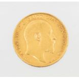 An Edward VII gold sovereign, dated 1909, 8 grams