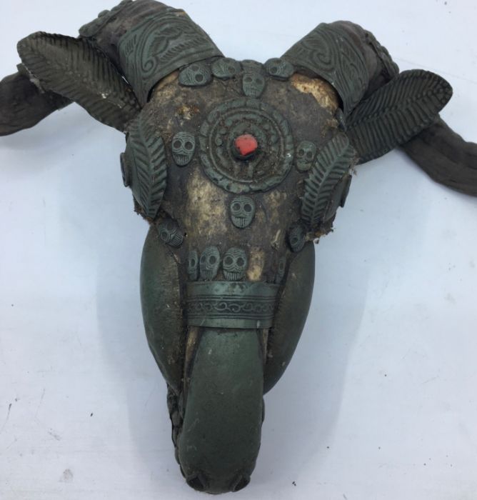 Two 20th century Sino-Tibetan metal mounted goat sculls. probably Nepalese. (2) - Image 3 of 7