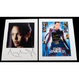 ANGELINA JOLIE - Picture Lara Croft - Tomb Raider - Lara Croft signed in person in gold pen to