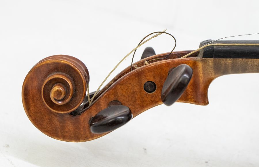 A Violin with facsimile Stradivarius label, the two-piece back of medium curl descending from the - Bild 5 aus 7