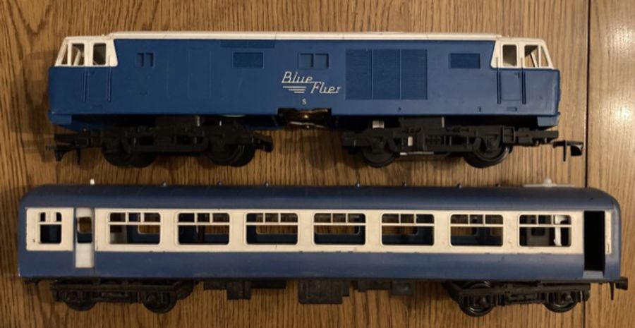 Model Railway: A collection of assorted HO/OO/ N gauge Locomotives and mostly kit built rolling - Image 6 of 6