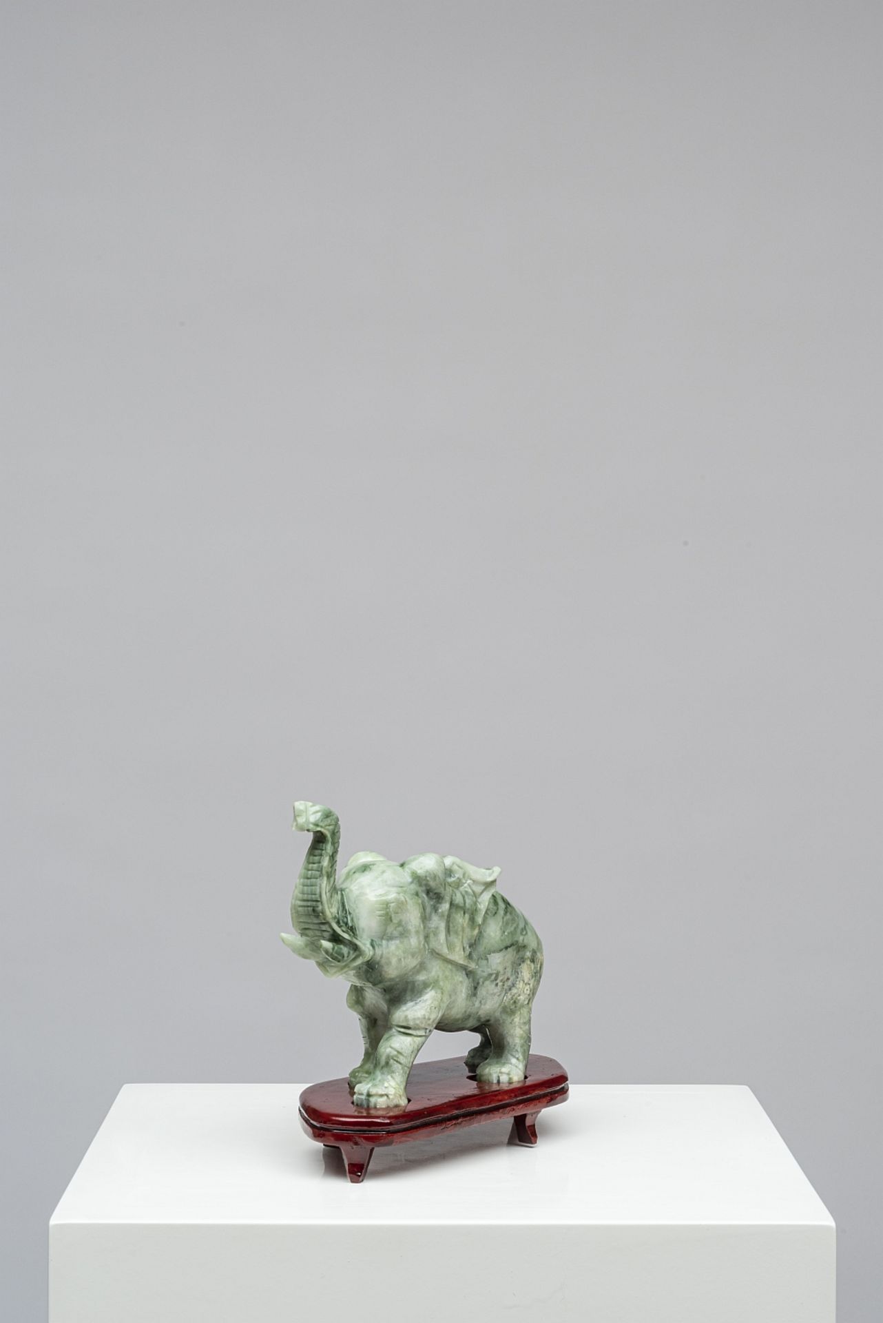 SMALL ELEPHANT ON STAND - Image 3 of 6