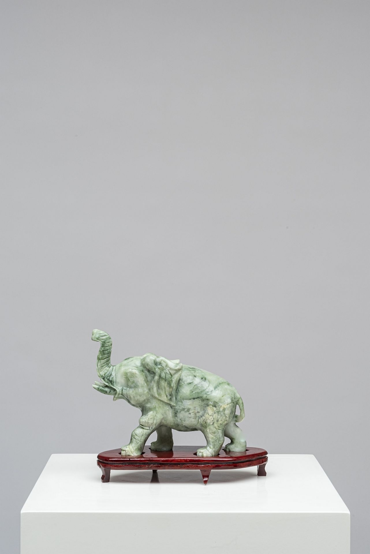 SMALL ELEPHANT ON STAND - Image 4 of 6