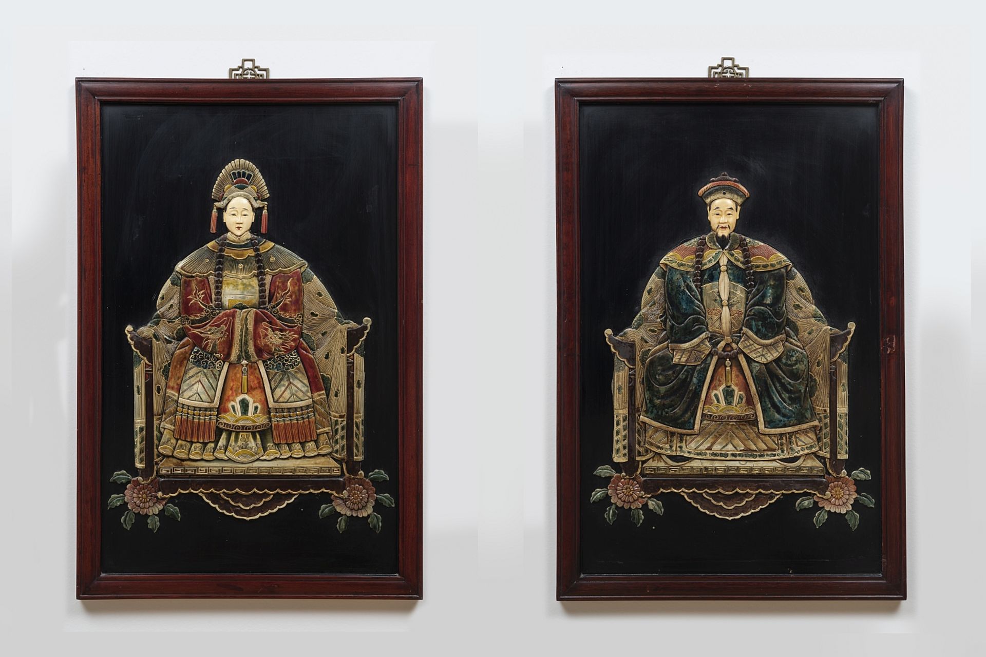 PAIR OF DECORATIVE PORTRAITS