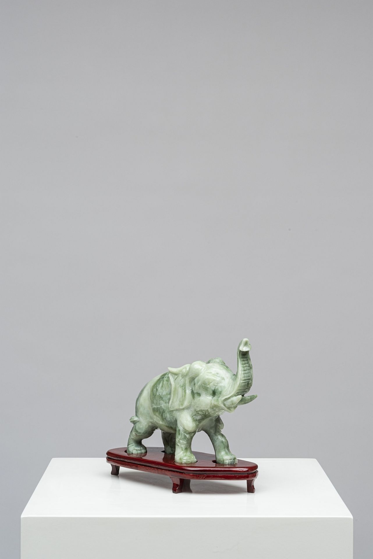 SMALL ELEPHANT ON STAND - Image 2 of 6