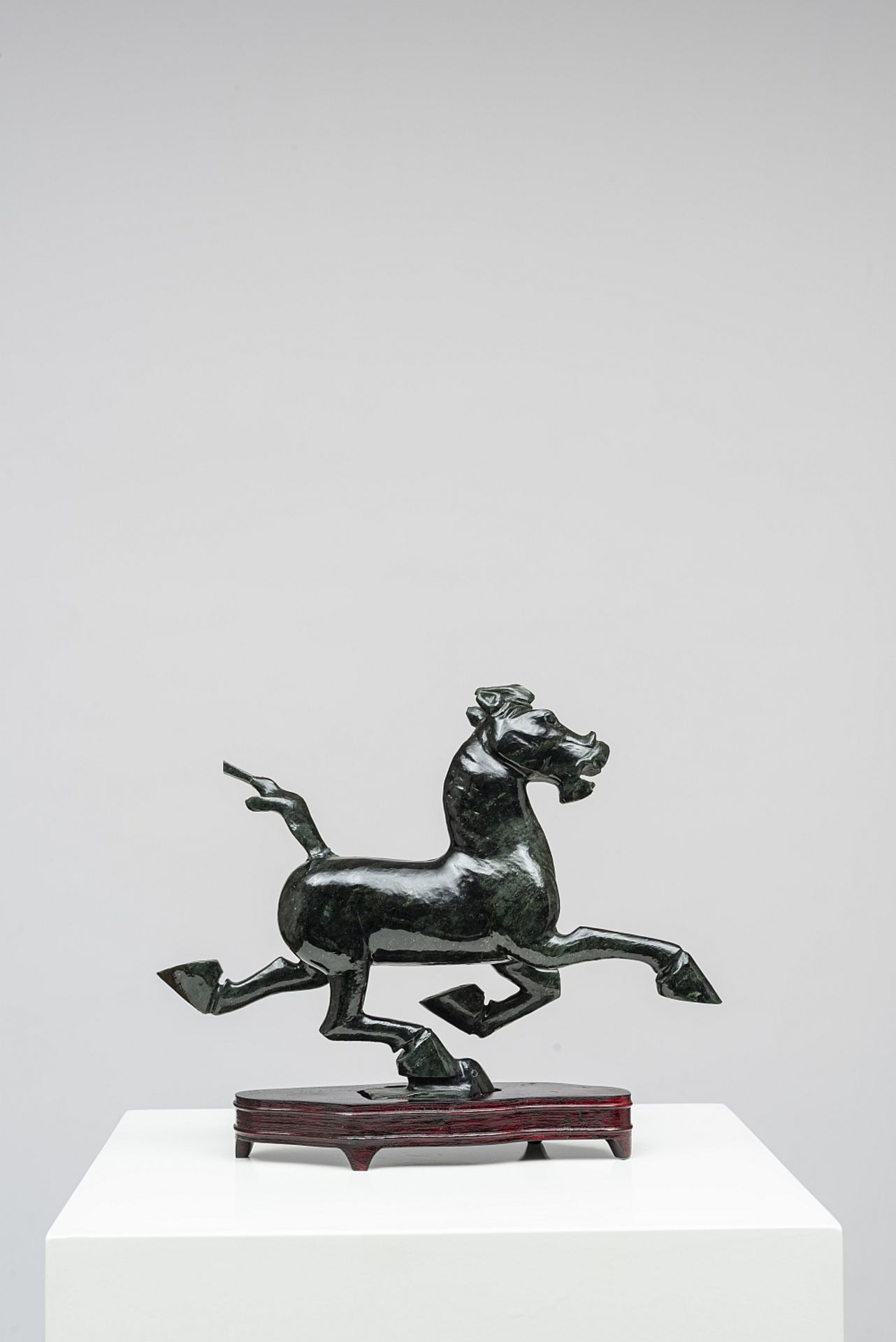 STONE FIGURE OF THE FLYING HORSE  - Bild 3 aus 4