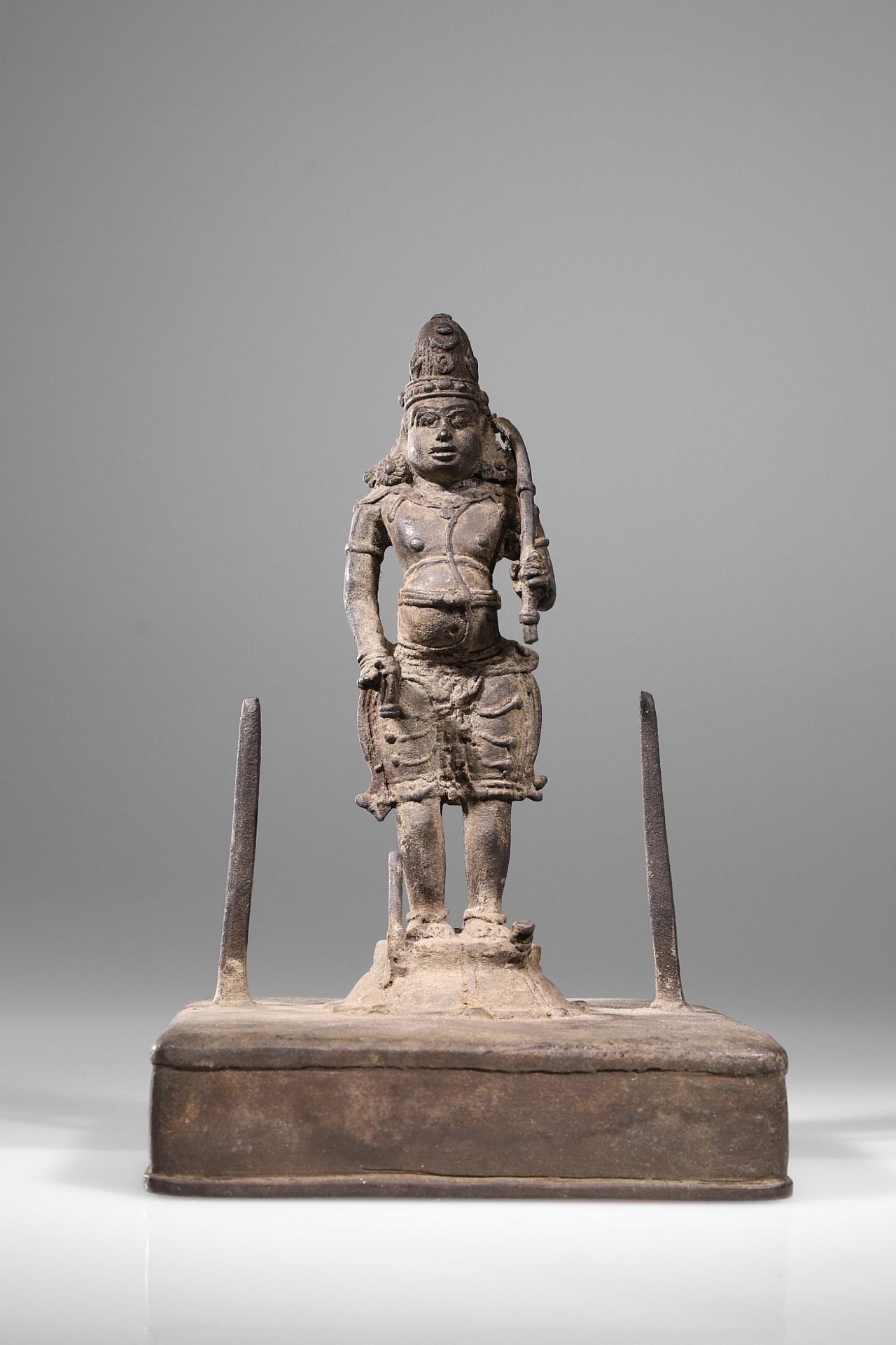 STANDING RAMA ON SQUARE BASE