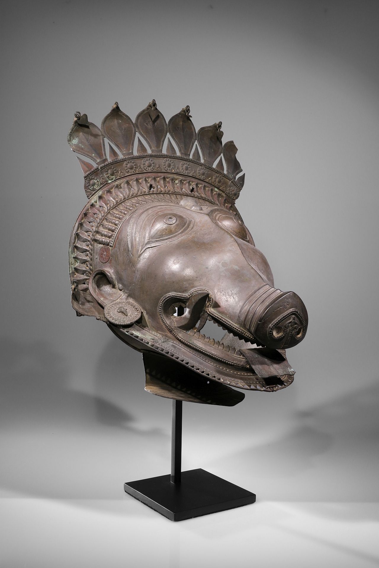 MASK OF A BOAR