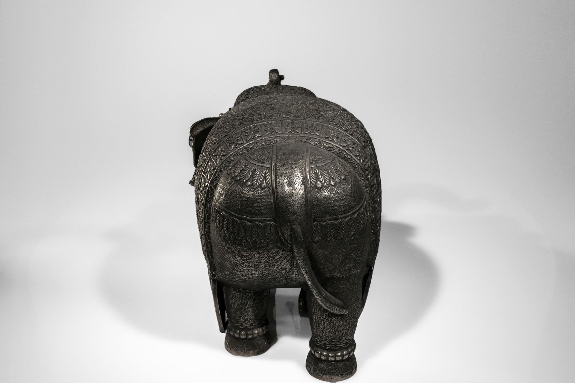 DECORATIVE ELEPHANT - Bild 4 aus 4