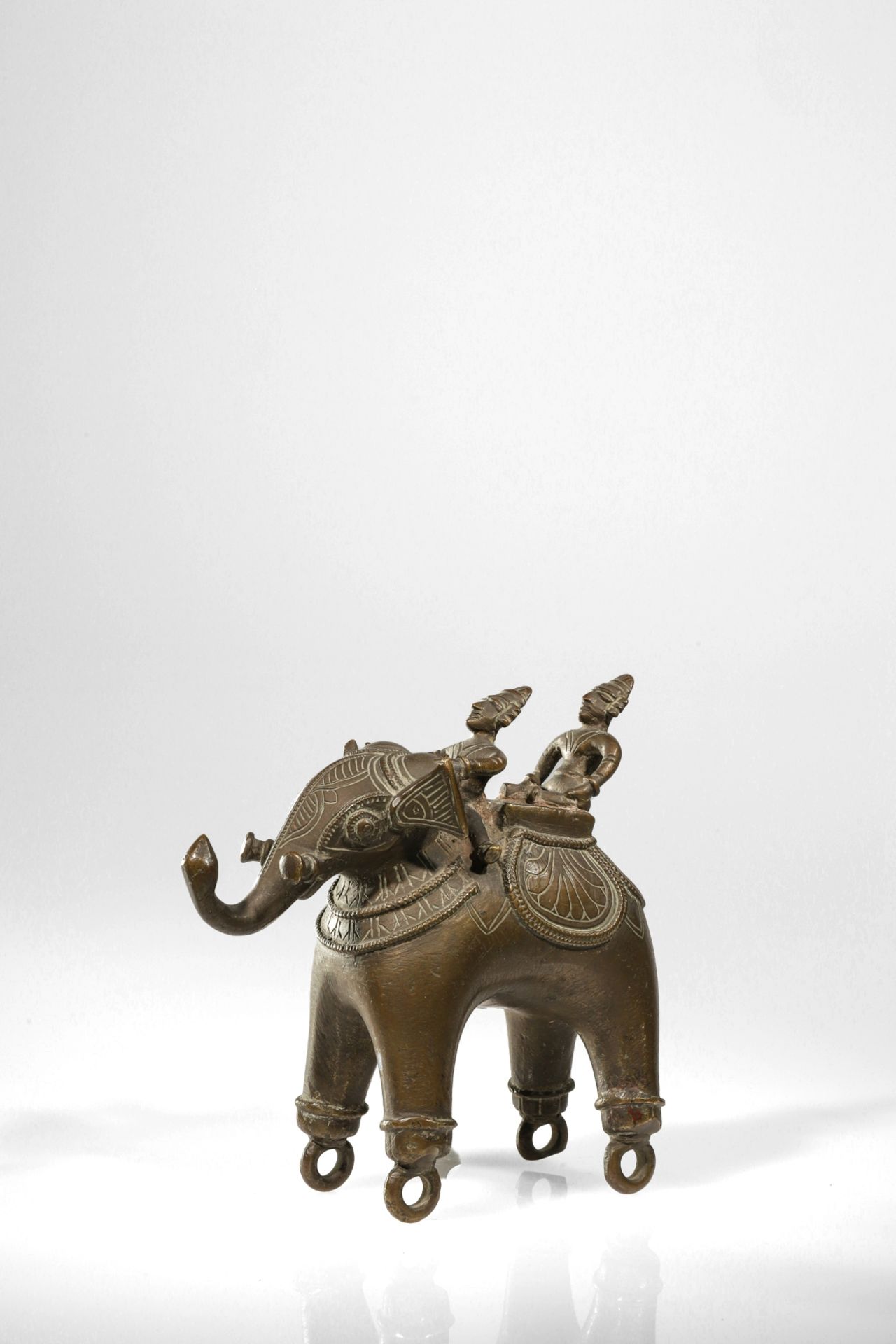 ELEPHANT WITH RIDERS - Bild 2 aus 4
