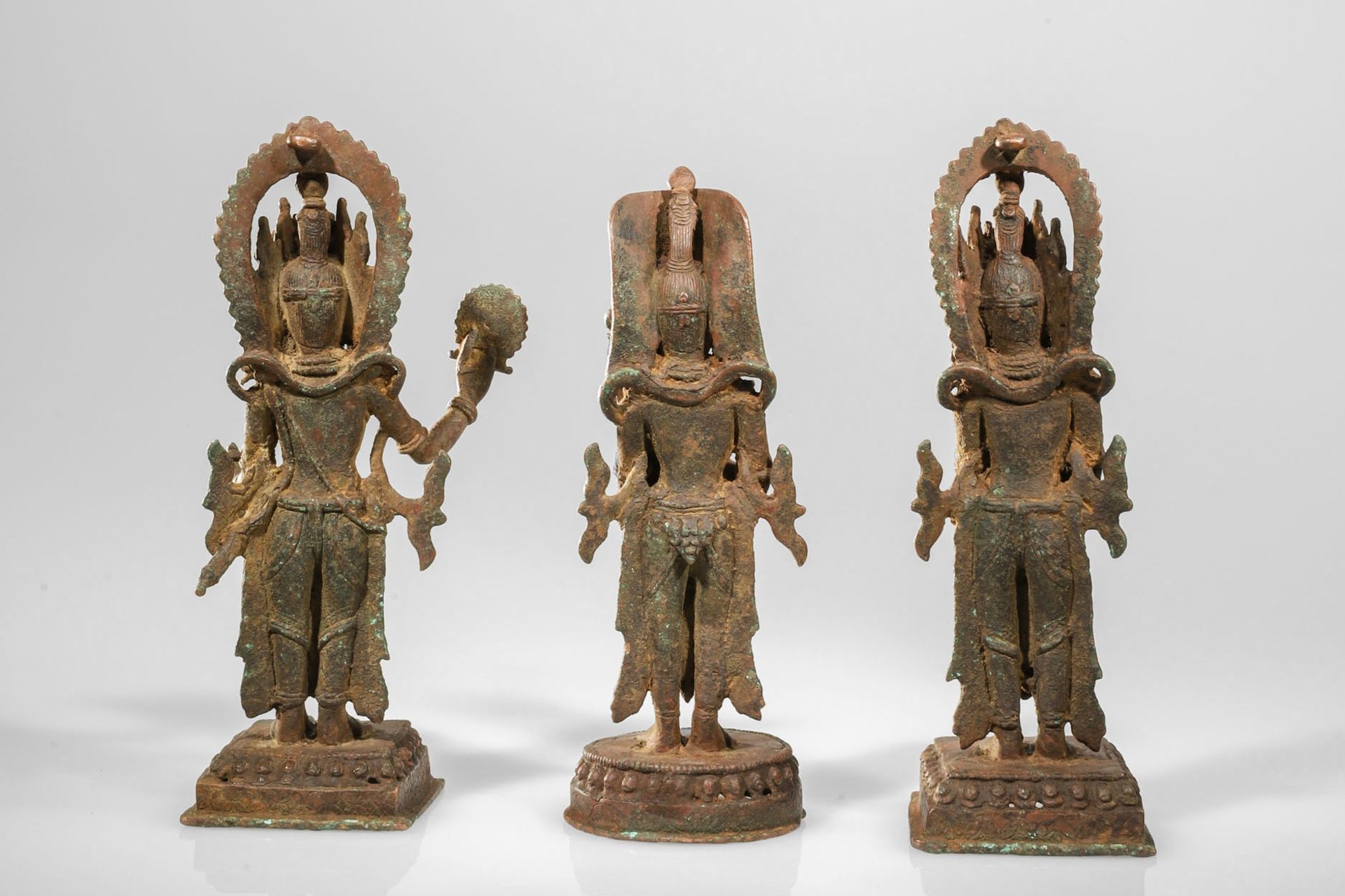 GROUP OF 3 SHIVAITE SCULPTURES - Image 5 of 8