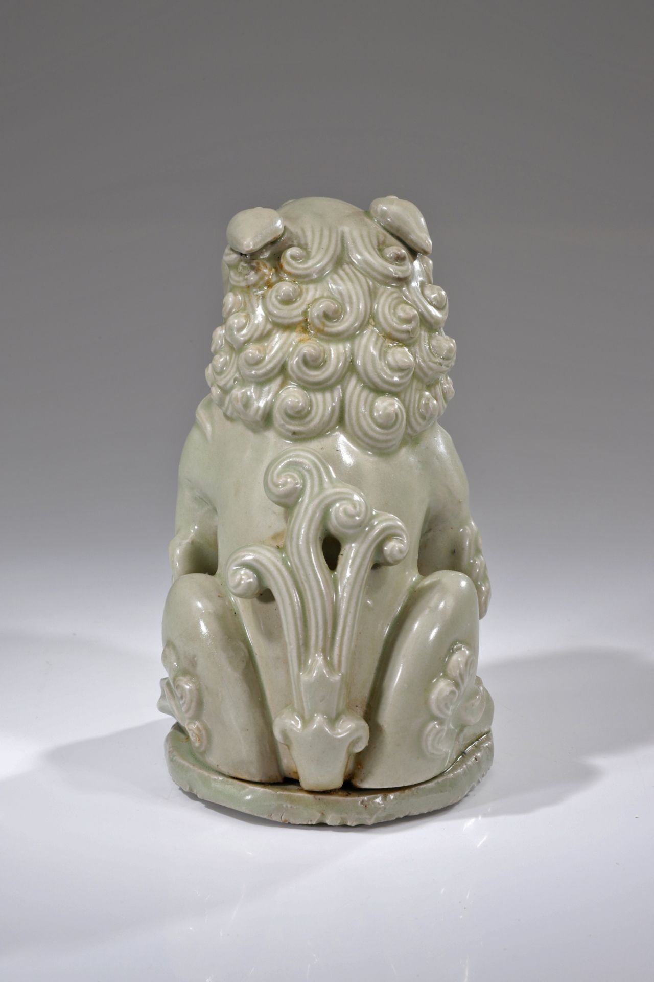 CELADON LION - Bild 3 aus 5