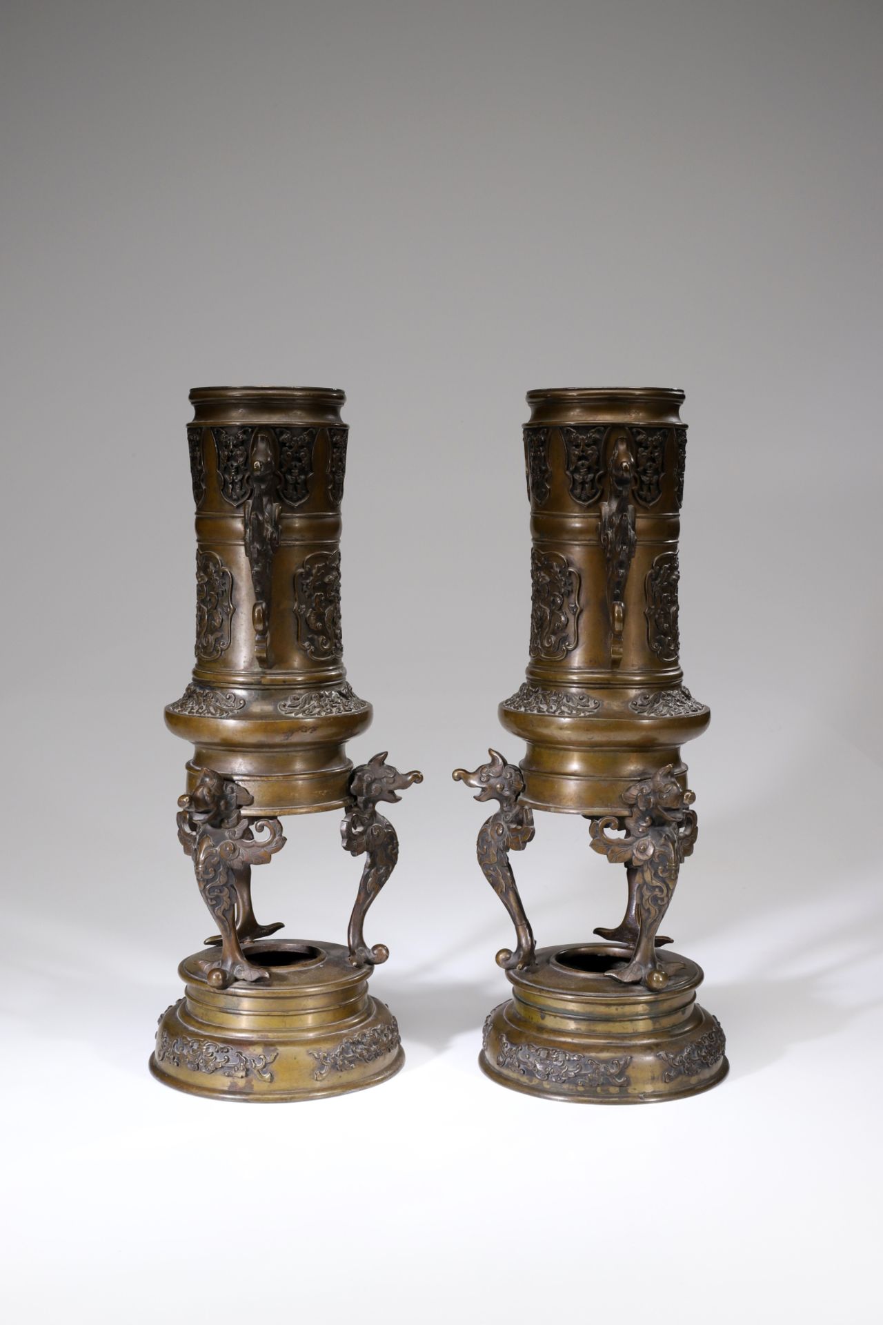 A PAIR OF 'SEAHORSE' VASES - Image 2 of 2