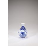 A BLUE AND WHITE PORCELAIN VASE, YUHUCHUNPING