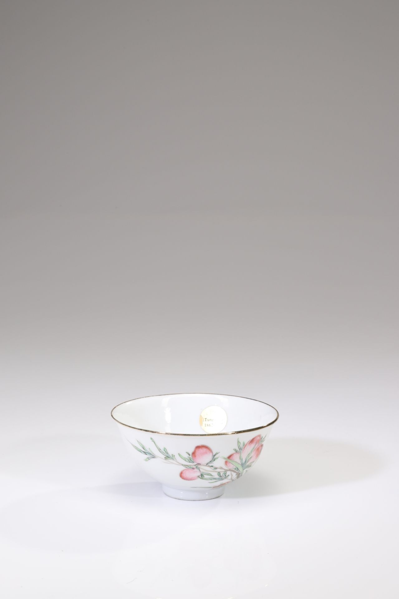 A FAMILLE ROSE 'PEACHES AND BLOSSOMS' BOWL