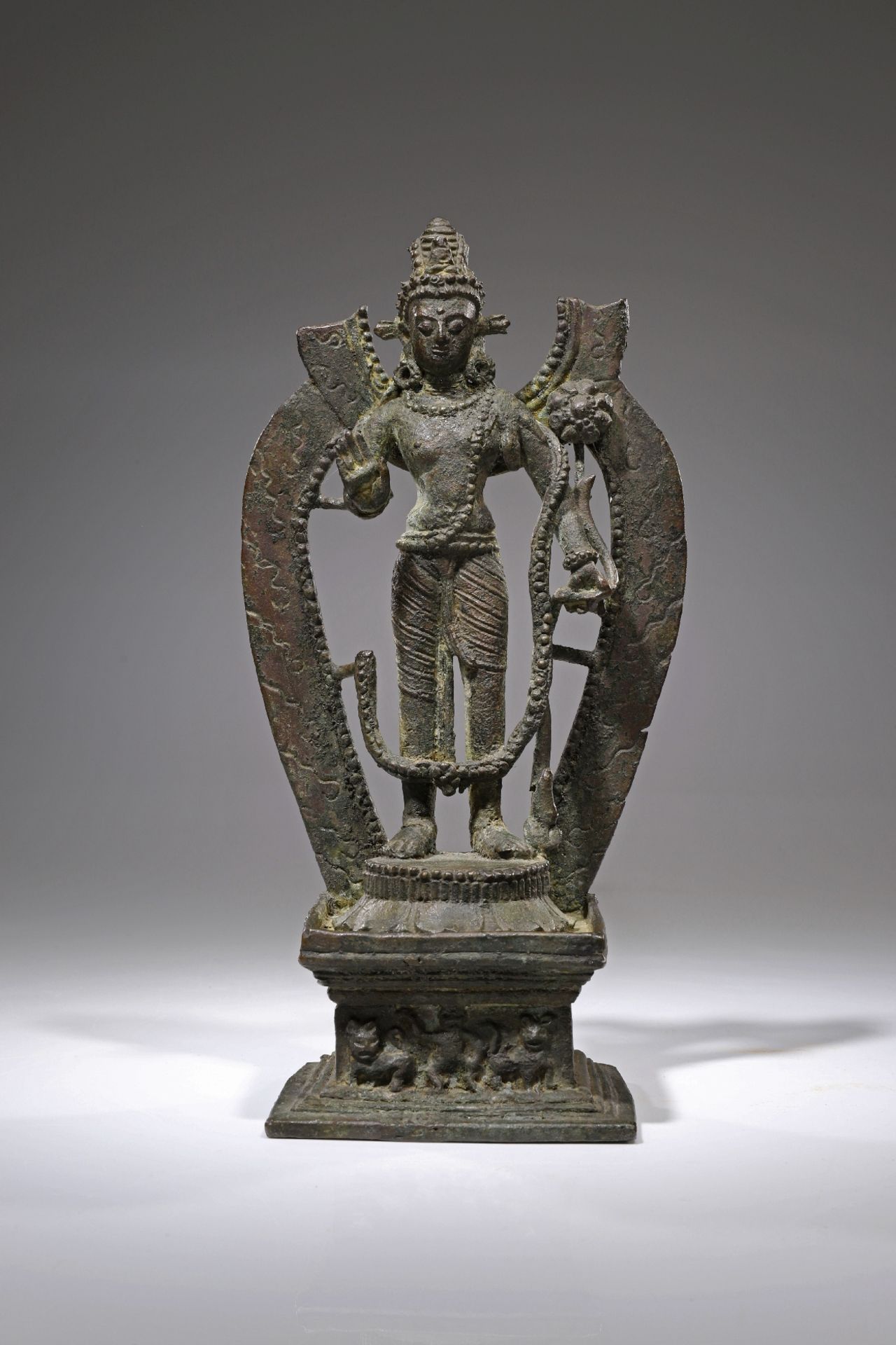 STANDING LOKESHVARA