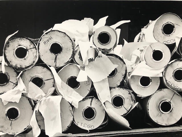 Newsprint paper Fleet St, The Sun. vintage press photo by Alun John, 1980s. Approx 40x32cm - Image 8 of 8