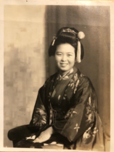 Japanese photograph album. From 1940s to late 20thC. Approx 25x29x3cm - Image 5 of 11