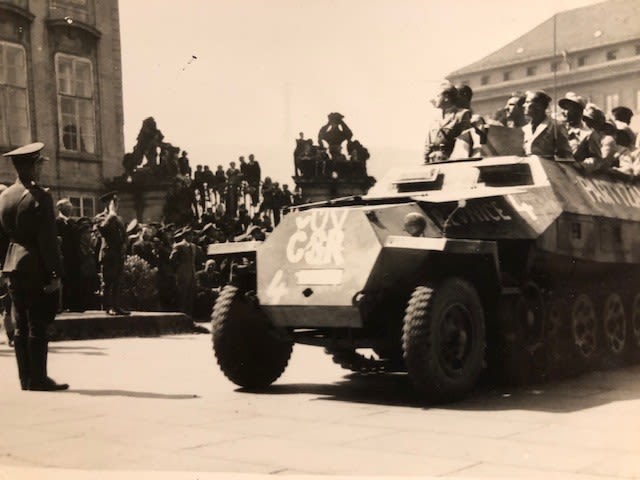 Press photograph CSR troops in Ceskoslovenska Approx 13x18cm