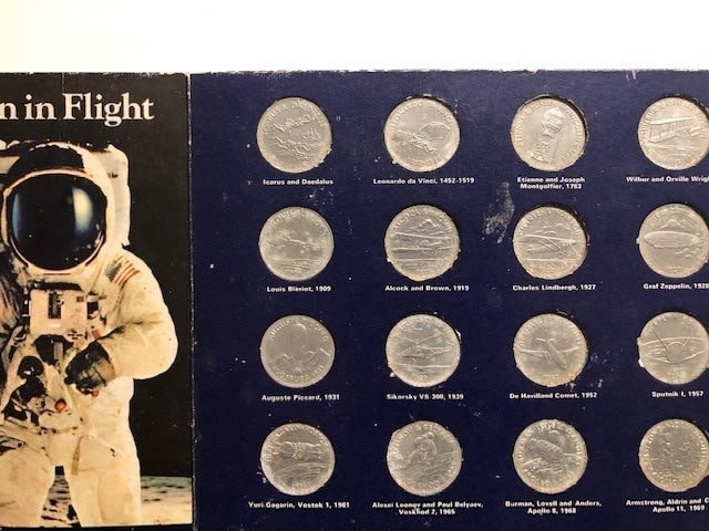 NASA and Space related items. Moon Landing film reel, Map of the Moon, Space Shuttle book and - Image 6 of 11