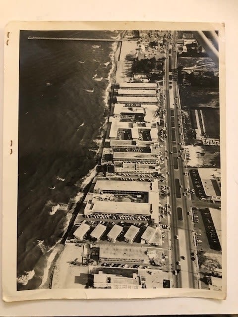 American Press photograph of Florida. With press caption on reverse. Mid 20thC. 26X20 CM - Image 2 of 6