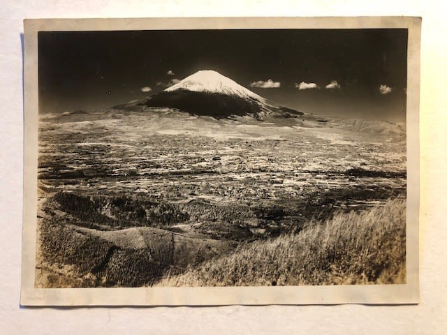 Two Japanese 20thC press photographs. Shimbun Rengo, Tokyo press stamp on reverse. 16X12 CM - Image 9 of 11