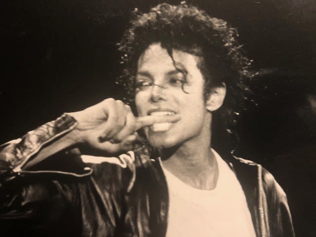 Michael Jackson press Photograph Approx 20x27cm - Image 2 of 5