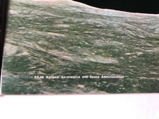 NASA/Space. Books incl Age of Space, Apollo 8 and Aboard the Space Shuttle. (4) 26X20 cm (C1) - Image 6 of 8