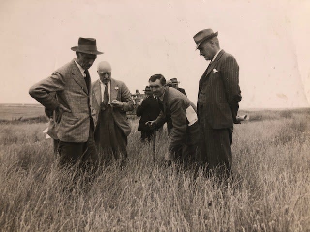 Press photographs, and others mid 20thC. Incl Keystone, Associated Newspapers and Reading Council. - Image 8 of 10