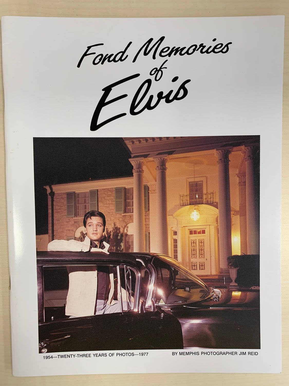 Elvis Presley collectors souvenir books, including Elvis International 50th Anniversary of rock - Image 4 of 4