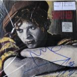 Simply Red vinyl record. Bears signature.