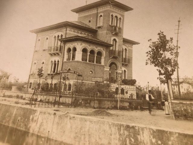 Photographs, dealers overstock. Interesting variety of images, types and dates. Late 19thC to mid - Image 8 of 8