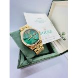 RARE MALACHITE 18CT YELLOW GOLD ROLEX DAY DATE REF. 18038 (COMPLETE WITH BOX & CERTIFICATE)