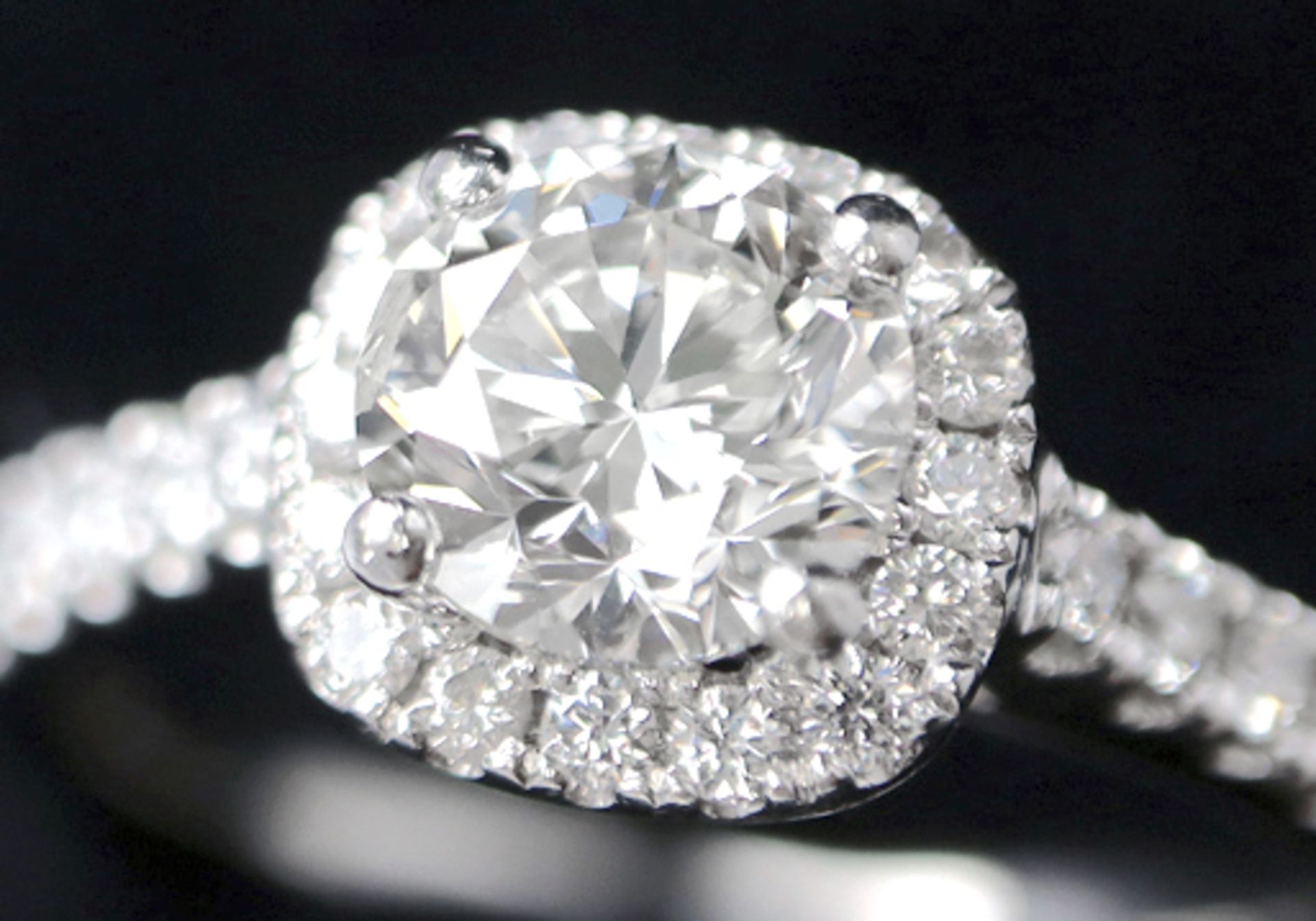 1.50CT ROUND BRILLIANT CUT DIAMOND HALO RING PLATINUM (950) - *CERTIFICATED* - Image 8 of 8