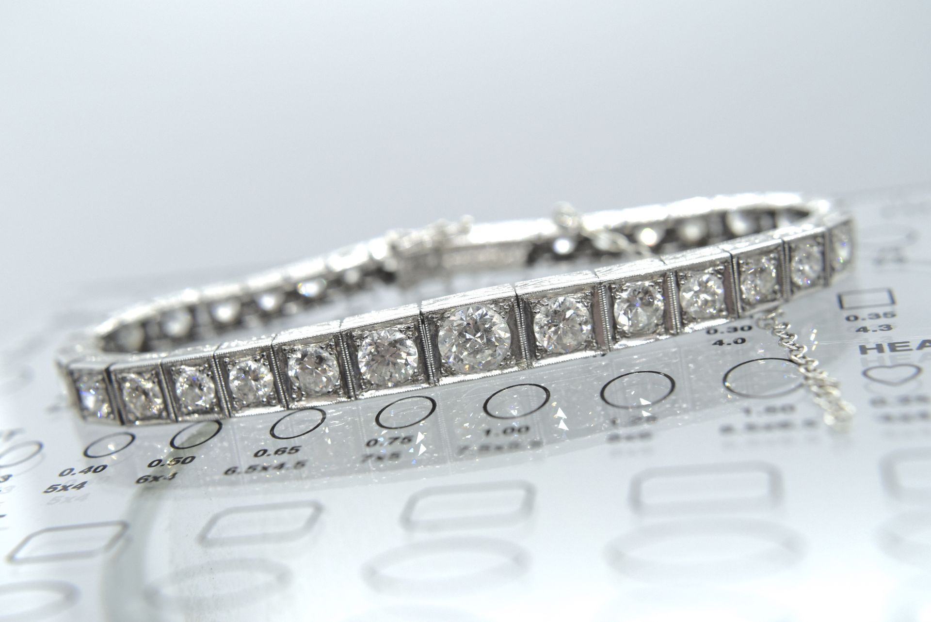 10.00CT STUNNING ART DECO PLATINUM DIAMOND BRACELET