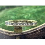 FINE APPROX 1.00CT PRINCESS CUT DIAMOND FULL ETERNITY RING IN 18CT YELLOW GOLD