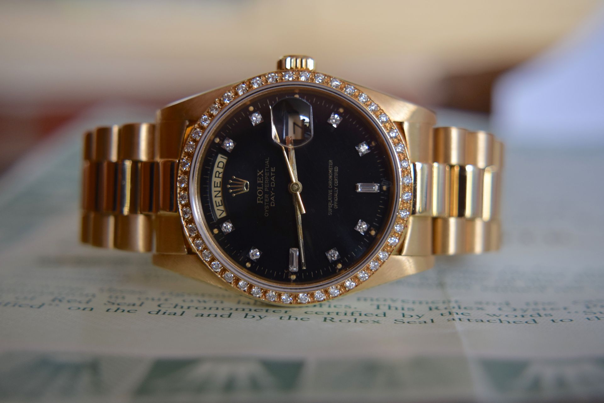 ROLEX 18K DAY DATE 18238 - DIAMOND SET BLACK DIAL / BEZEL - ORIGINAL ROLEX CERTIFICATE & VALUATION - Image 4 of 11