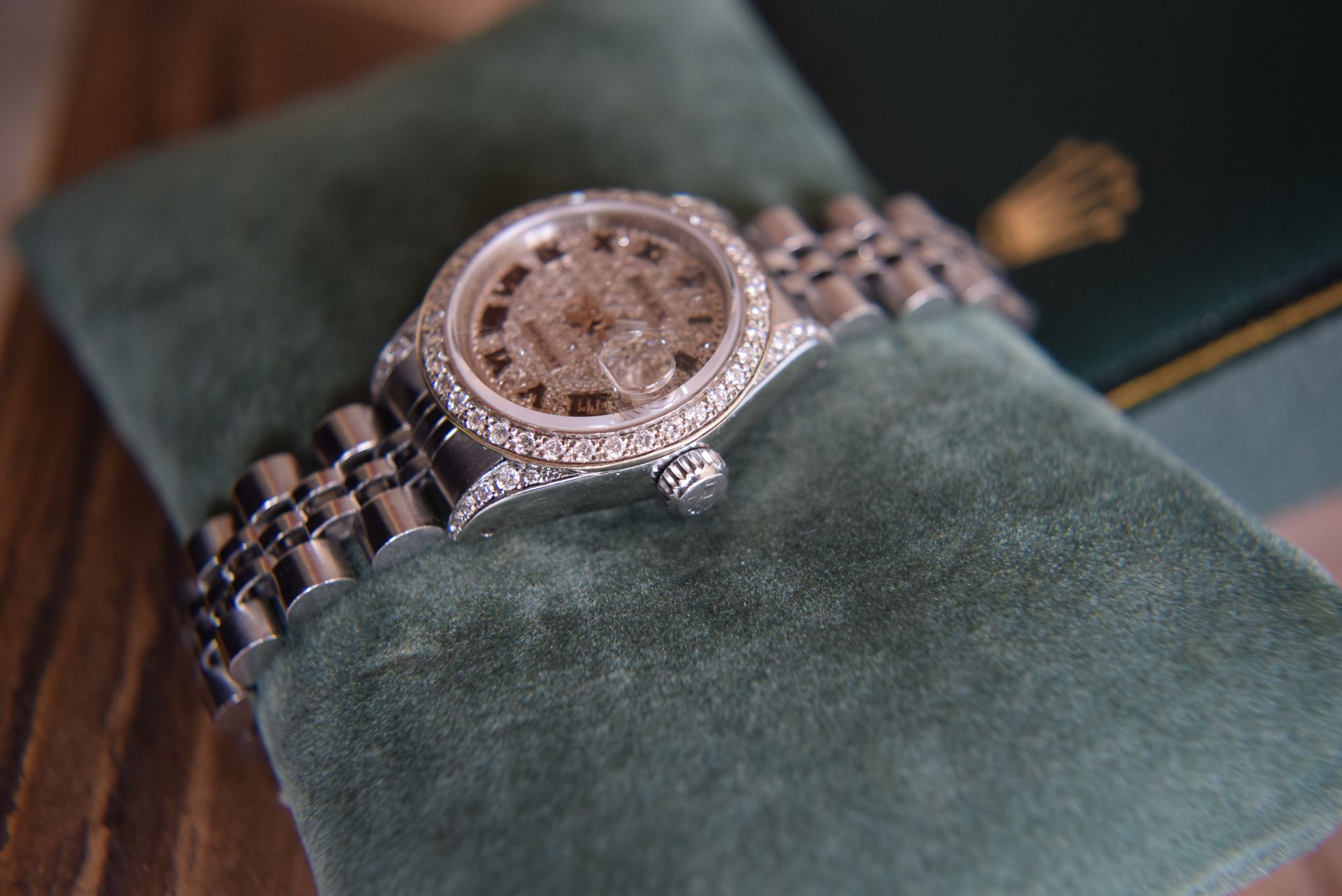 ROLEX DATEJUST *PAVE DIAMOND-SET* DIAL & BEZEL (26MM LADIES STAINLESS STEEL MODEL) - Image 3 of 7