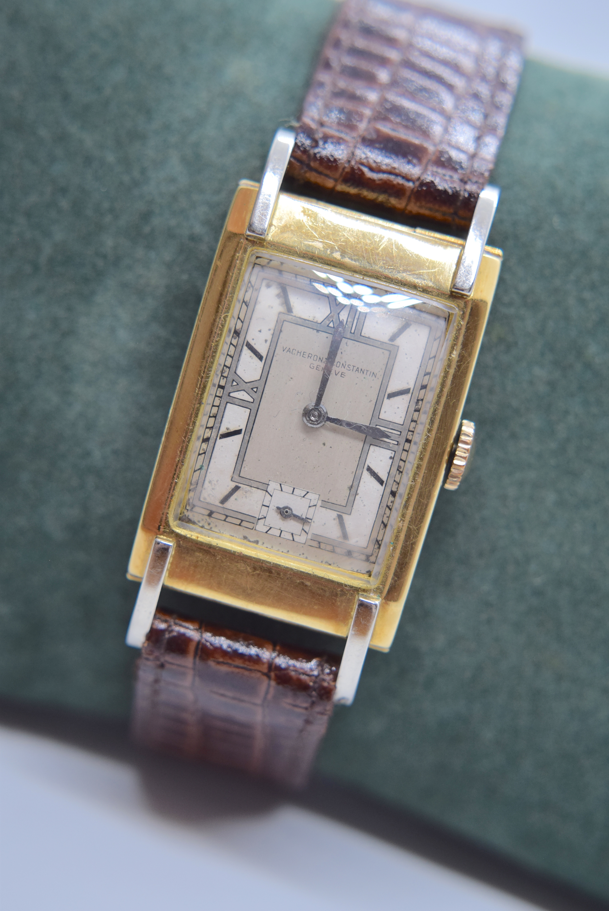 18K VACHERON & CONSTANTIN MANUAL WIND WRISTWATCH