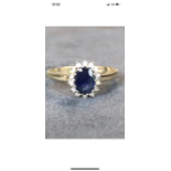 FINE BLUE SAPPHIRE & DIAMOND RING SET IN YELLOW GOLD