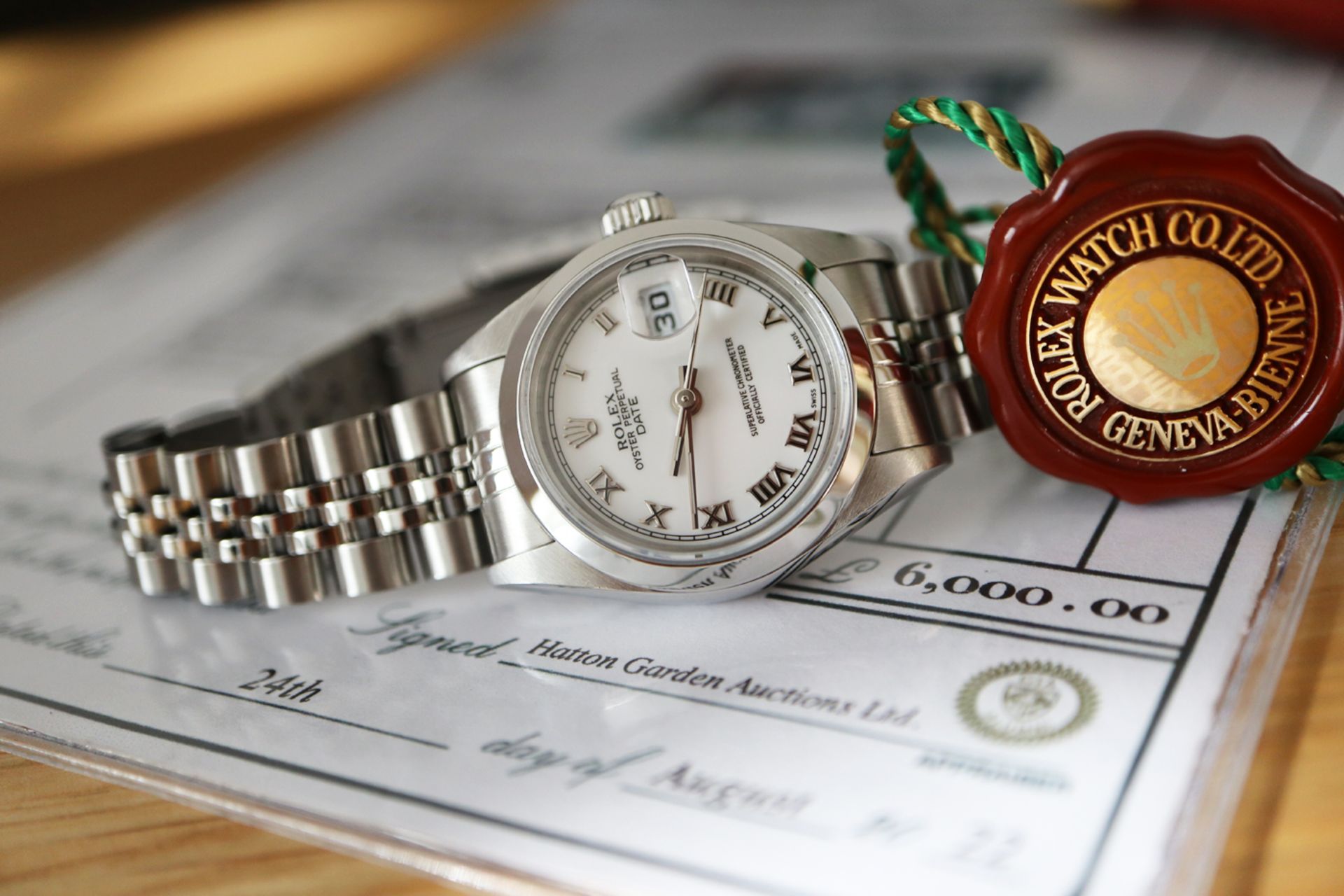 *STUNNING* LADIES ROLEX DATEJUST / OYSTER DATE MODEL *FULL SET* - ROMAN NUMERAL DIAL - Image 4 of 12