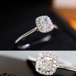 *STUNNING* GIA CERTIFICATED - *VVS* 18K WHITE GOLD CUSHION CUT DIAMOND HALO RING